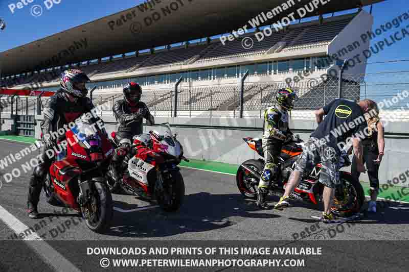 motorbikes;no limits;peter wileman photography;portimao;portugal;trackday digital images